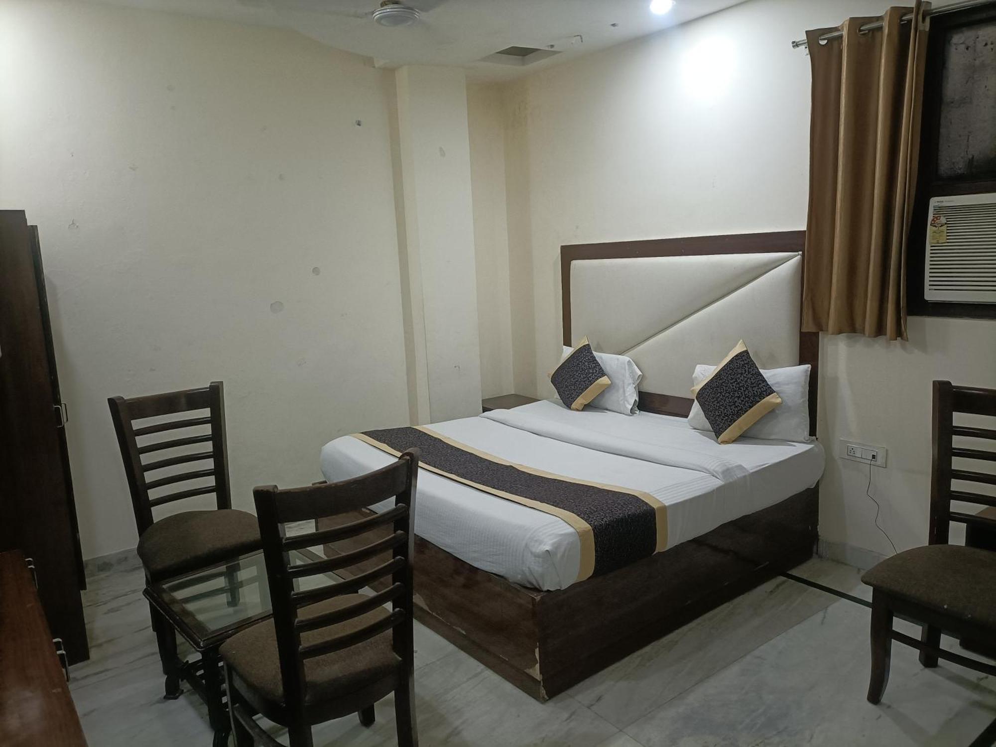 Hotel Ringer Ню Делхи Екстериор снимка