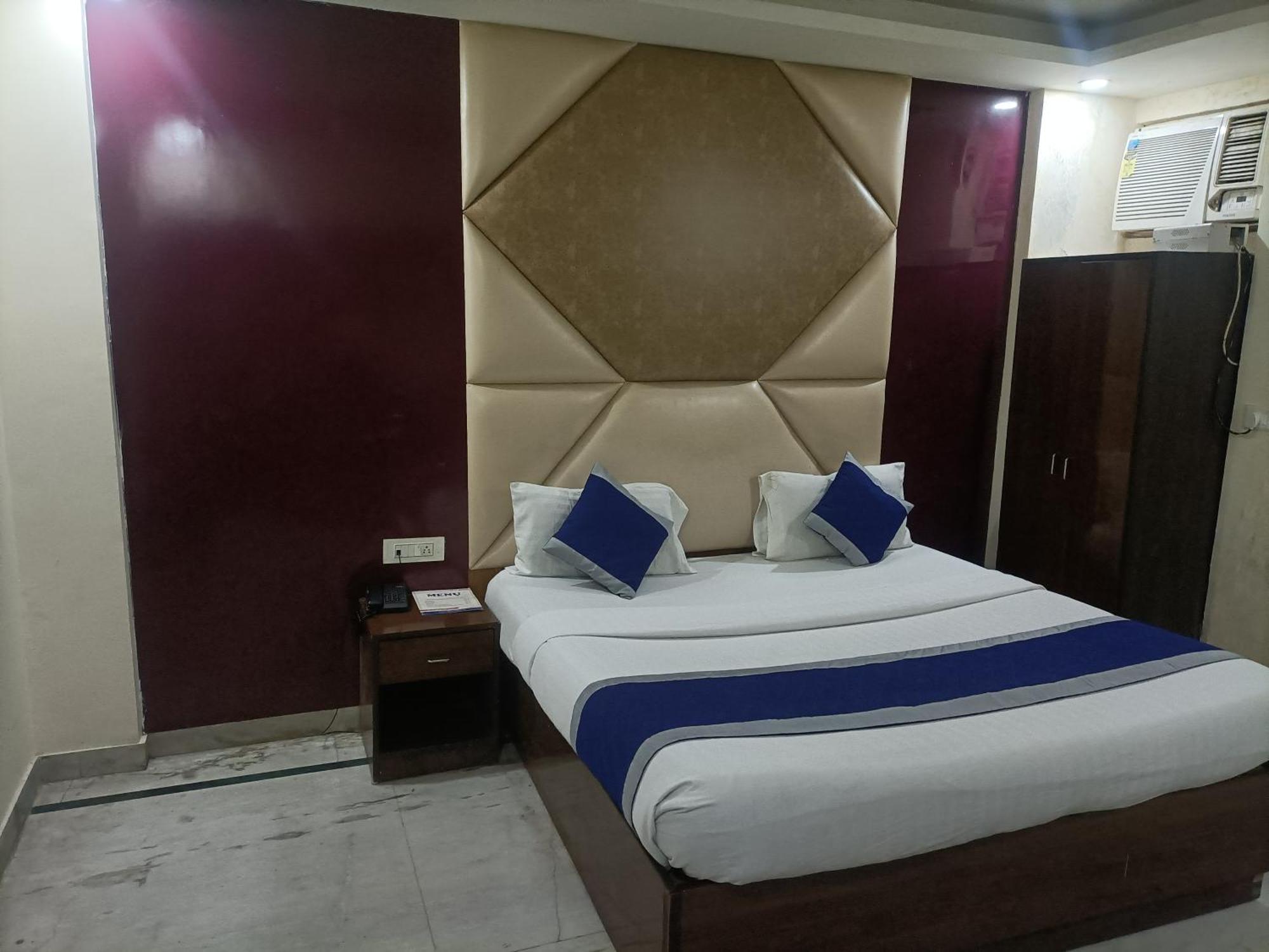 Hotel Ringer Ню Делхи Екстериор снимка
